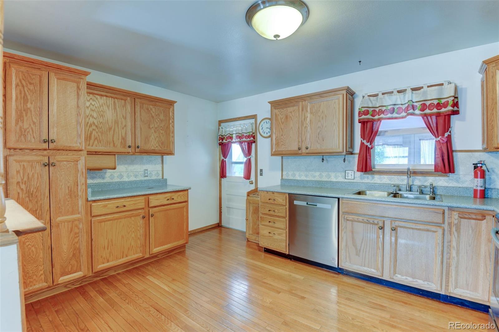 MLS Image #8 for 9766  fillmore street,thornton, Colorado