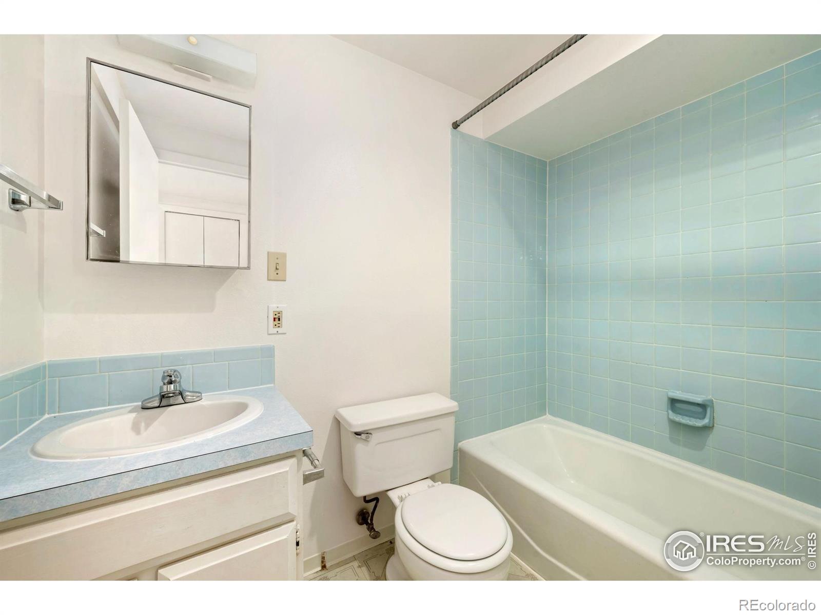MLS Image #12 for 1024  oxford lane,fort collins, Colorado