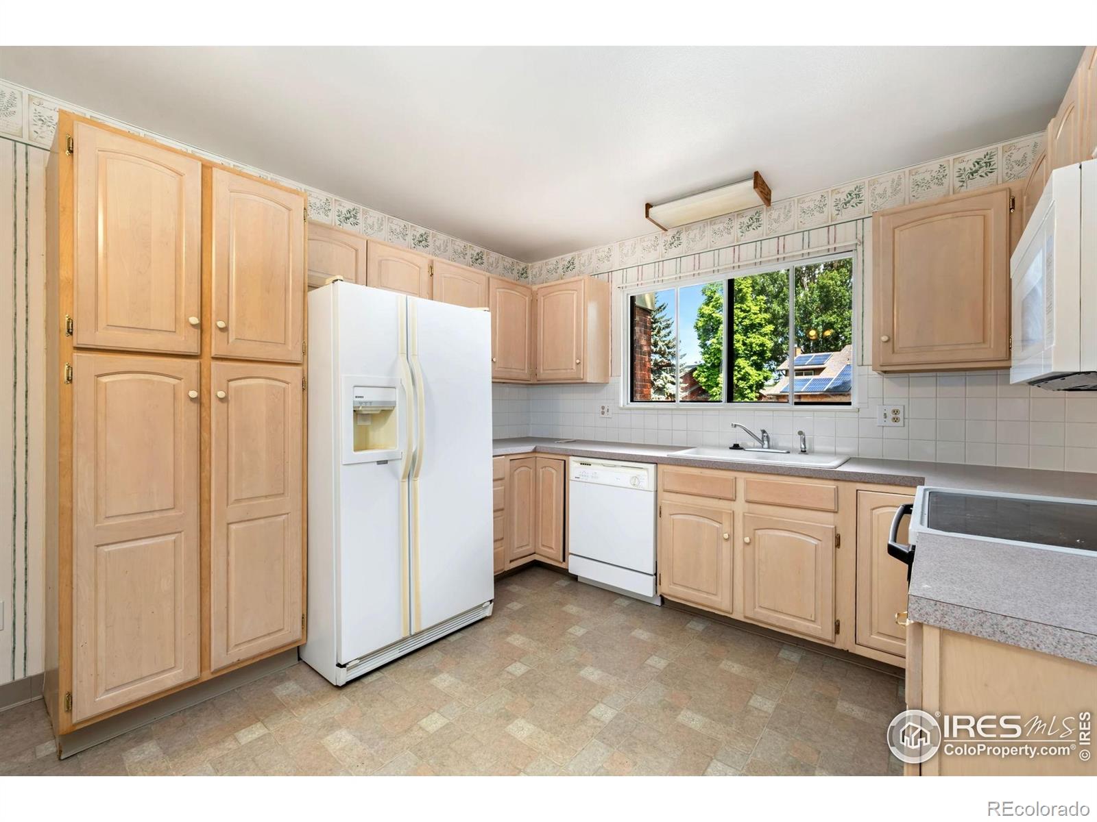 MLS Image #3 for 1024  oxford lane,fort collins, Colorado
