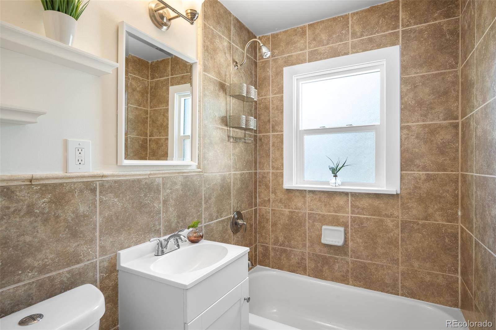 MLS Image #13 for 5167 s pearl street,littleton, Colorado