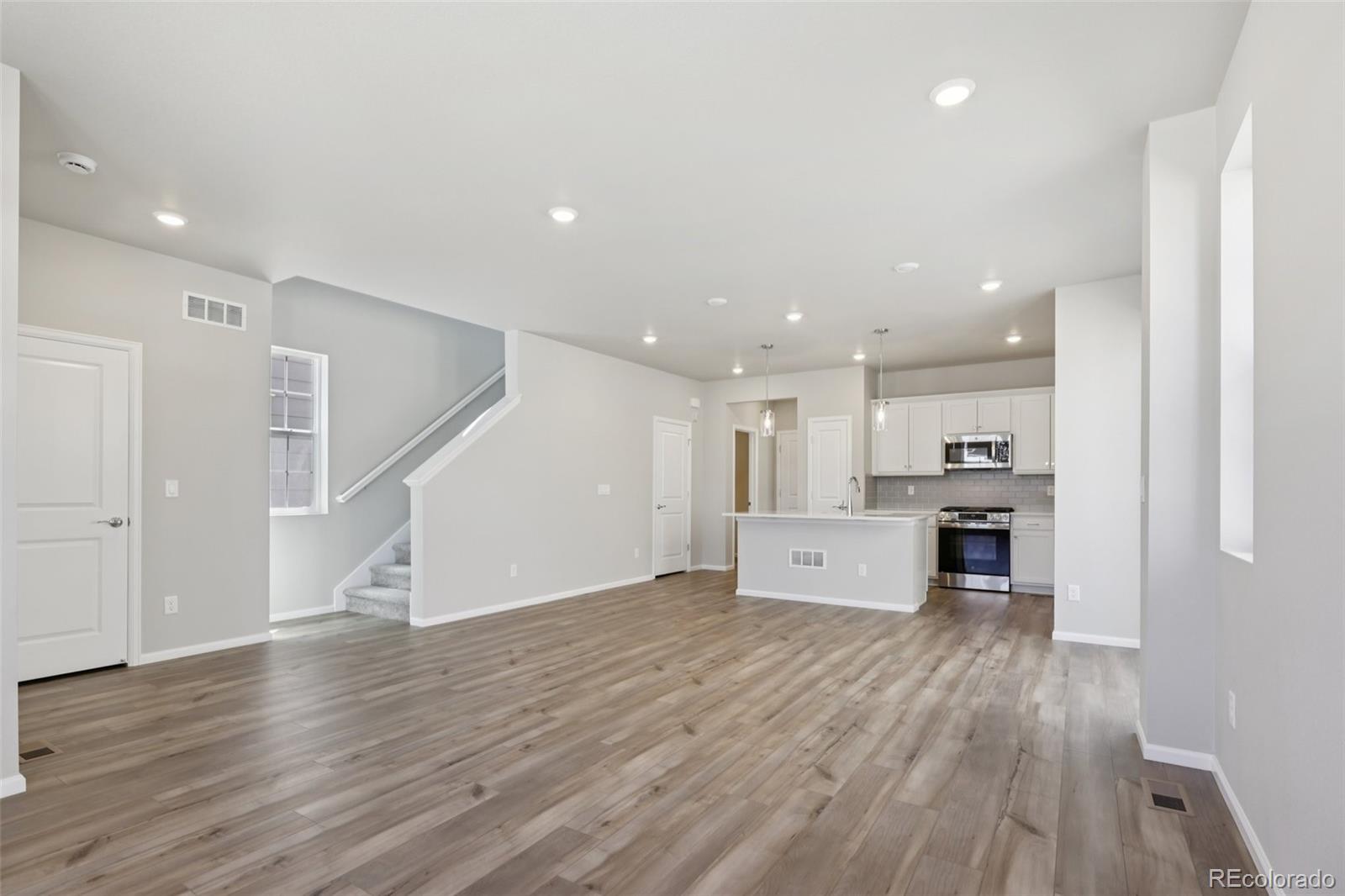 MLS Image #4 for 7245  goldbloom lane,littleton, Colorado