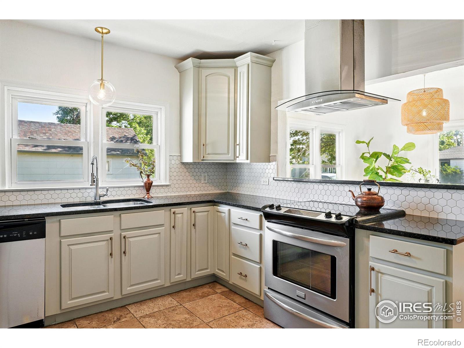 MLS Image #7 for 4720  perry street,denver, Colorado