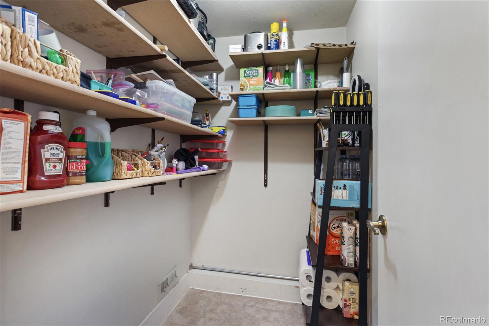 MLS Image #10 for 8452  everett way c,arvada, Colorado