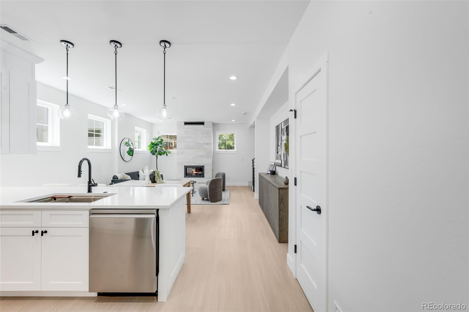 MLS Image #4 for 4640 w 39th avenue,denver, Colorado