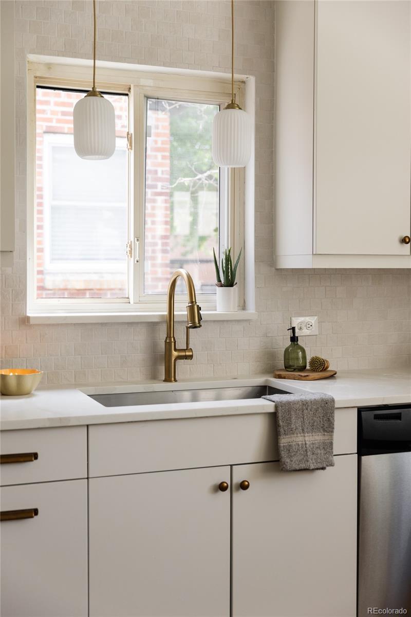 MLS Image #15 for 1185 s steele street,denver, Colorado