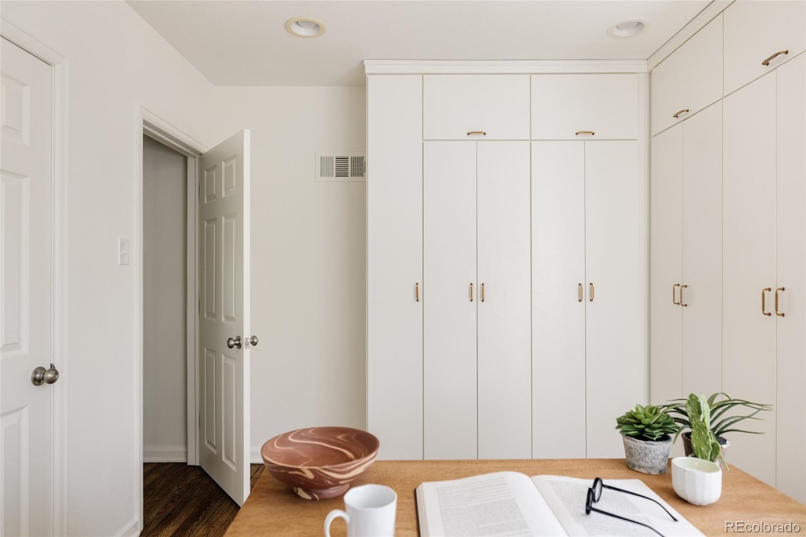 MLS Image #25 for 1185 s steele street,denver, Colorado