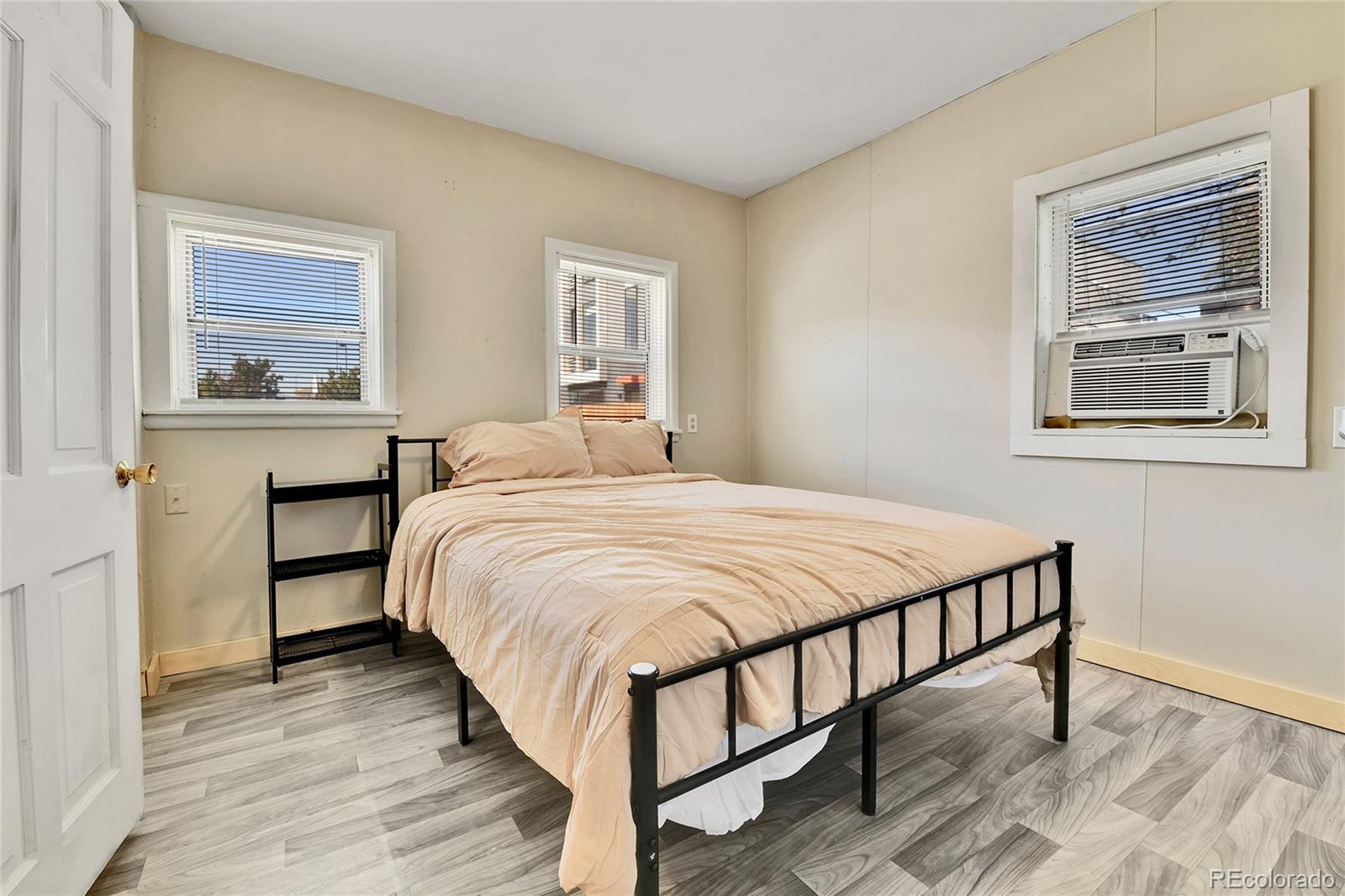 MLS Image #12 for 2171 s cherokee street,denver, Colorado