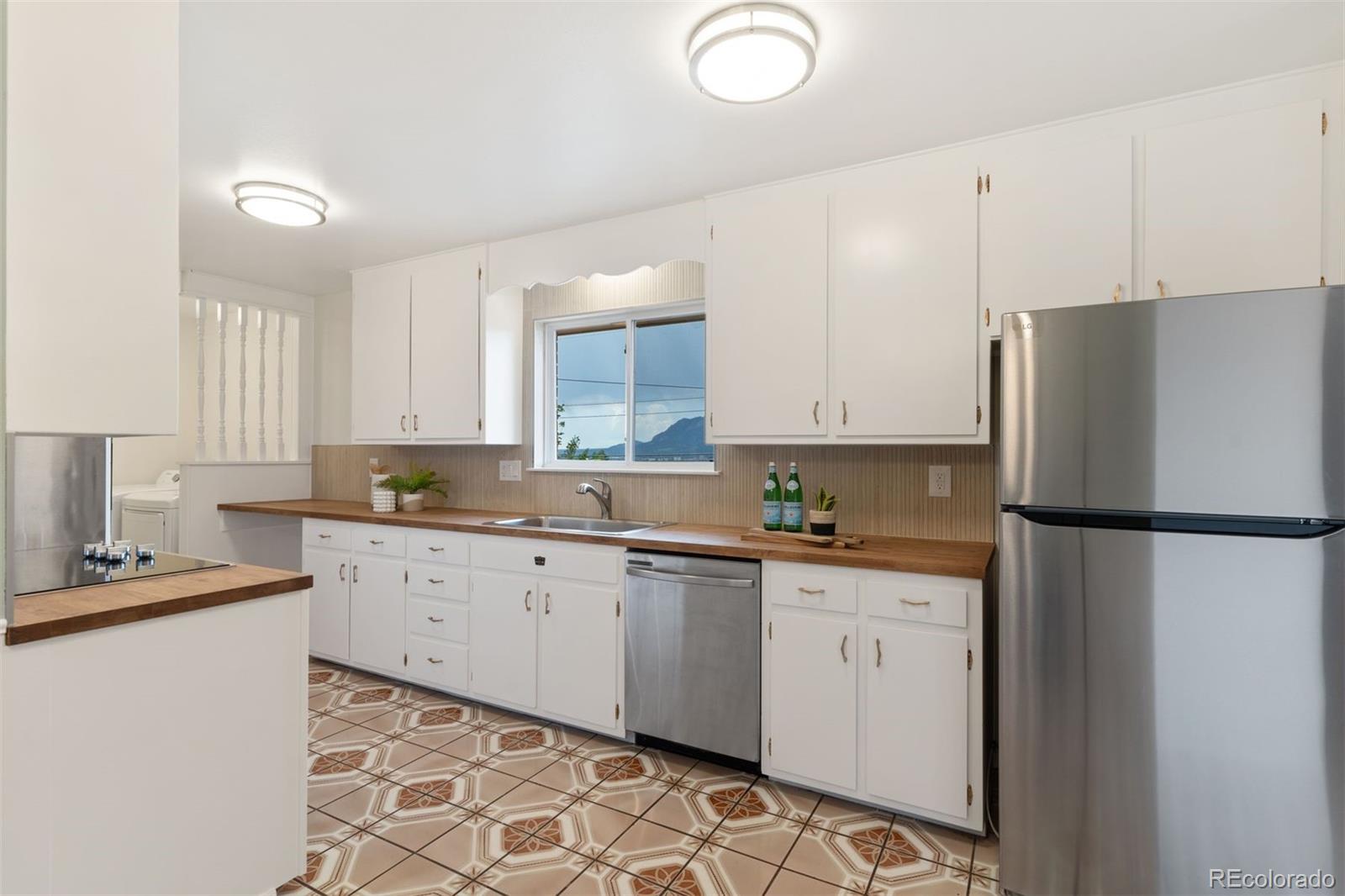 MLS Image #5 for 1411  acacia drive,colorado springs, Colorado