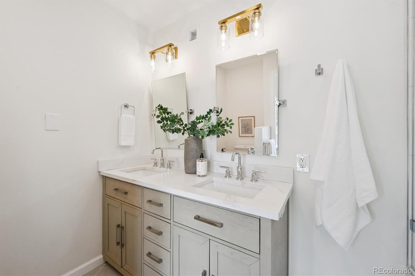 MLS Image #16 for 1100 s garfield street,denver, Colorado