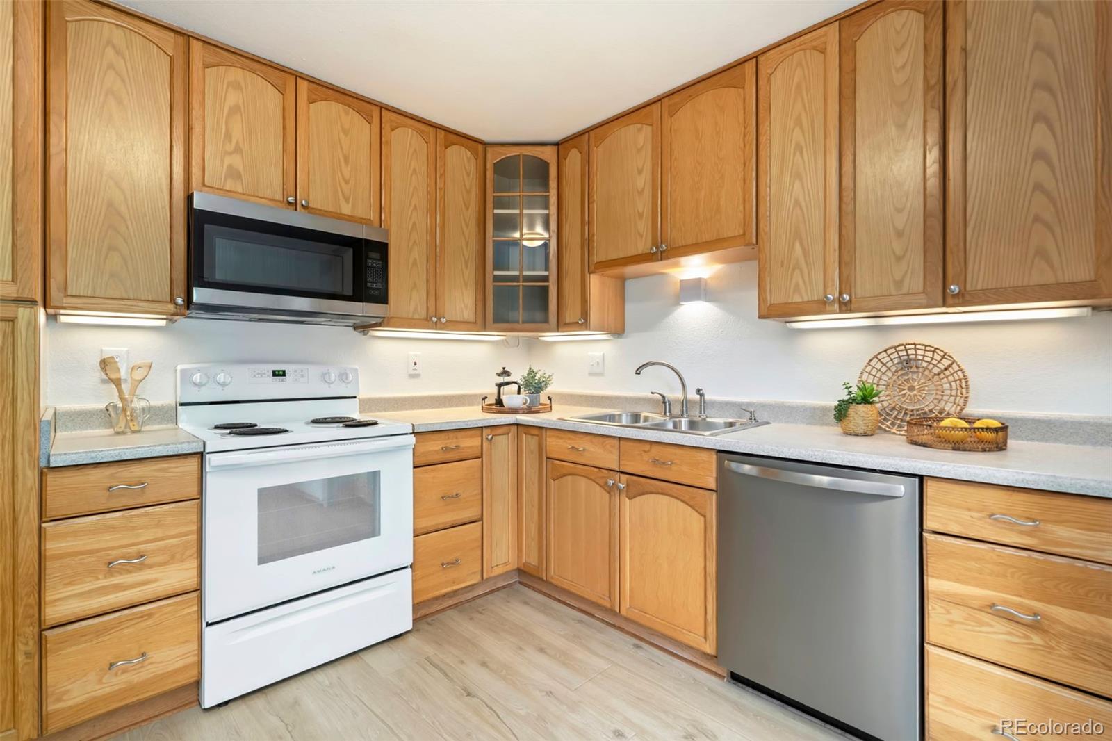 MLS Image #11 for 930  vanderbilt court,fort collins, Colorado