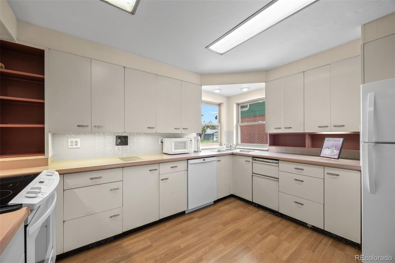 MLS Image #11 for 8205  pennsylvania street,denver, Colorado