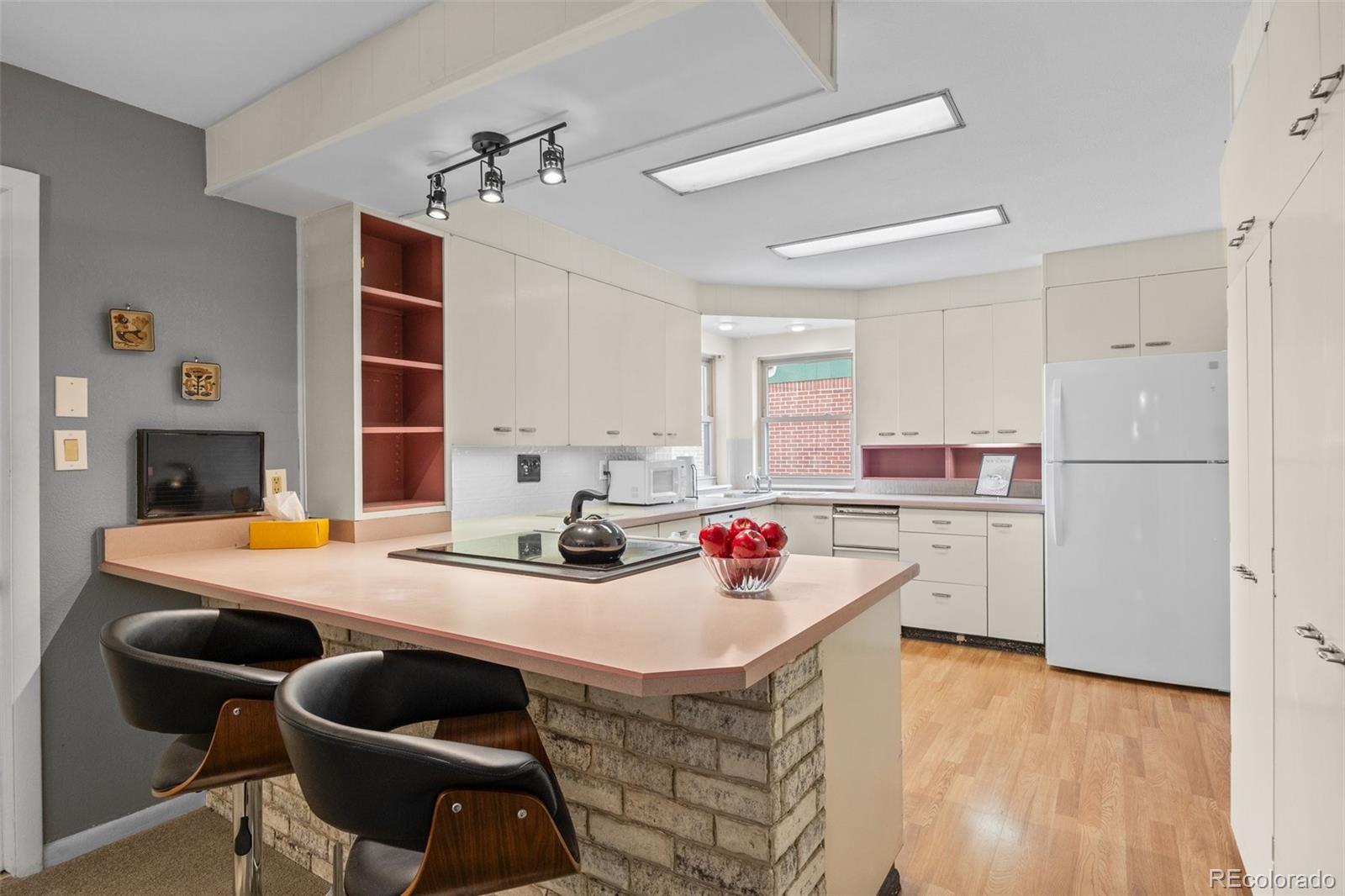 MLS Image #7 for 8205  pennsylvania street,denver, Colorado