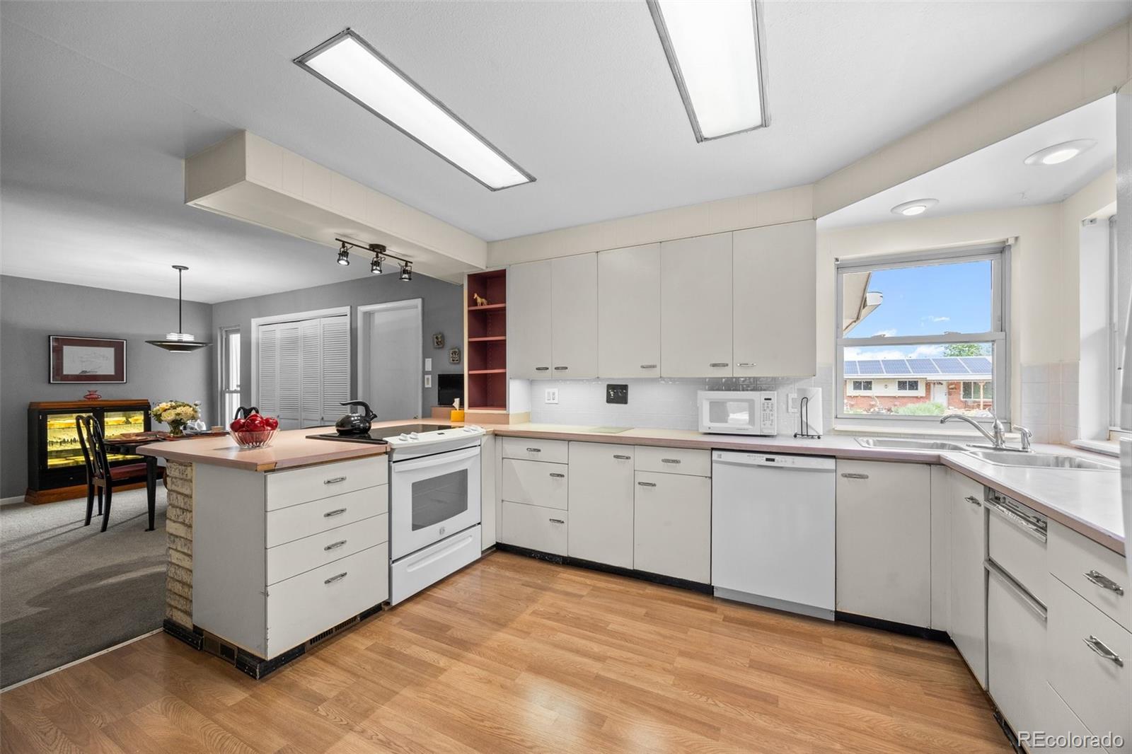 MLS Image #9 for 8205  pennsylvania street,denver, Colorado