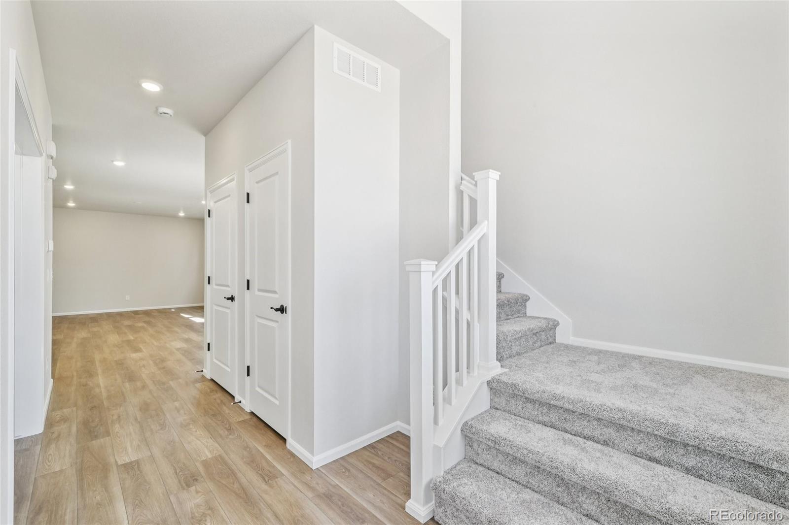 MLS Image #4 for 8785  whiteclover street,littleton, Colorado