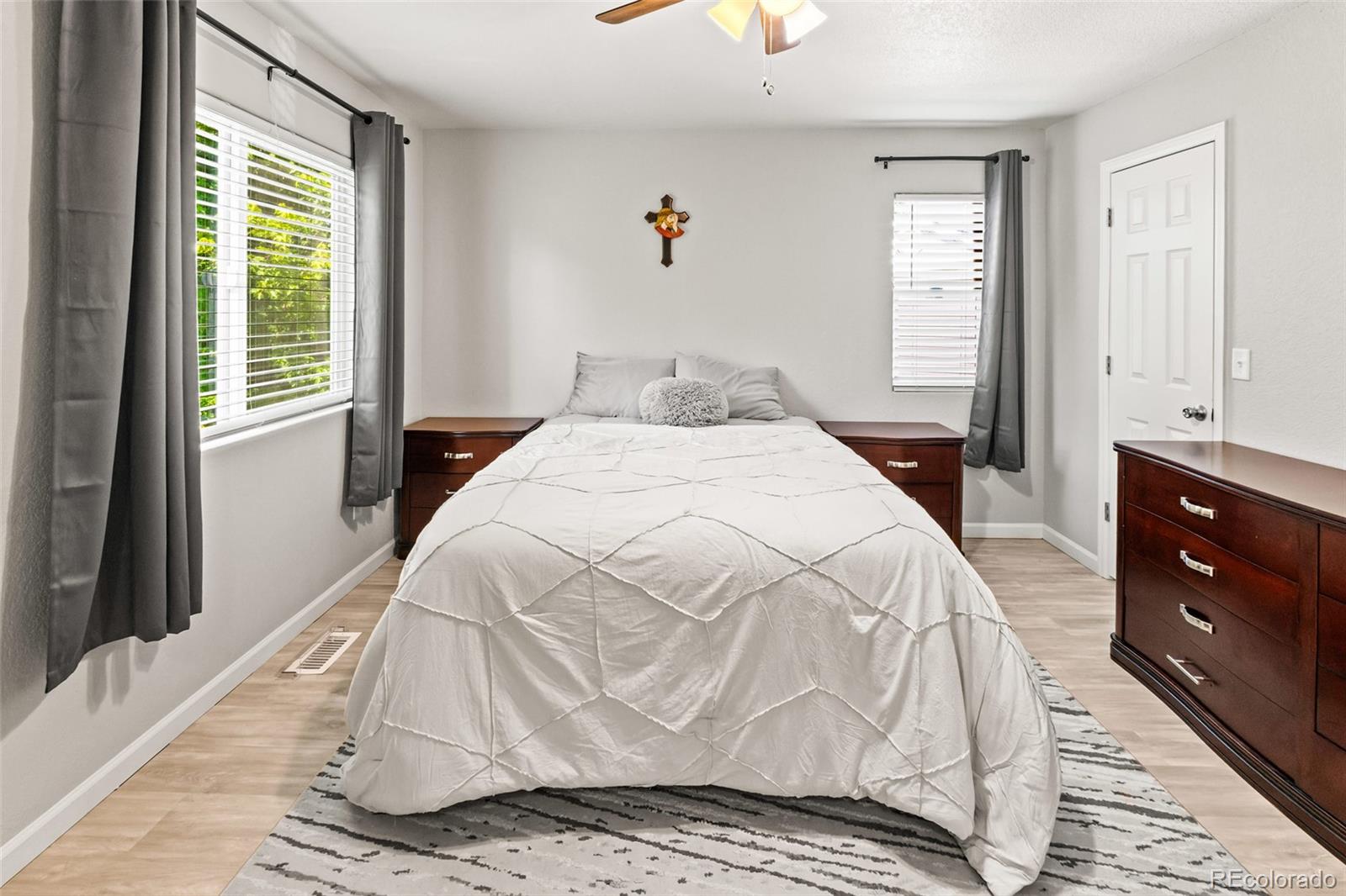 MLS Image #15 for 18672 e chaffee place,denver, Colorado