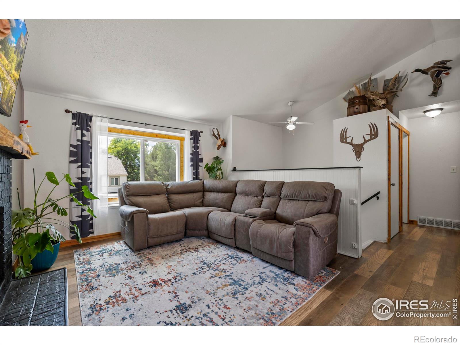 MLS Image #2 for 2821  9th place,loveland, Colorado