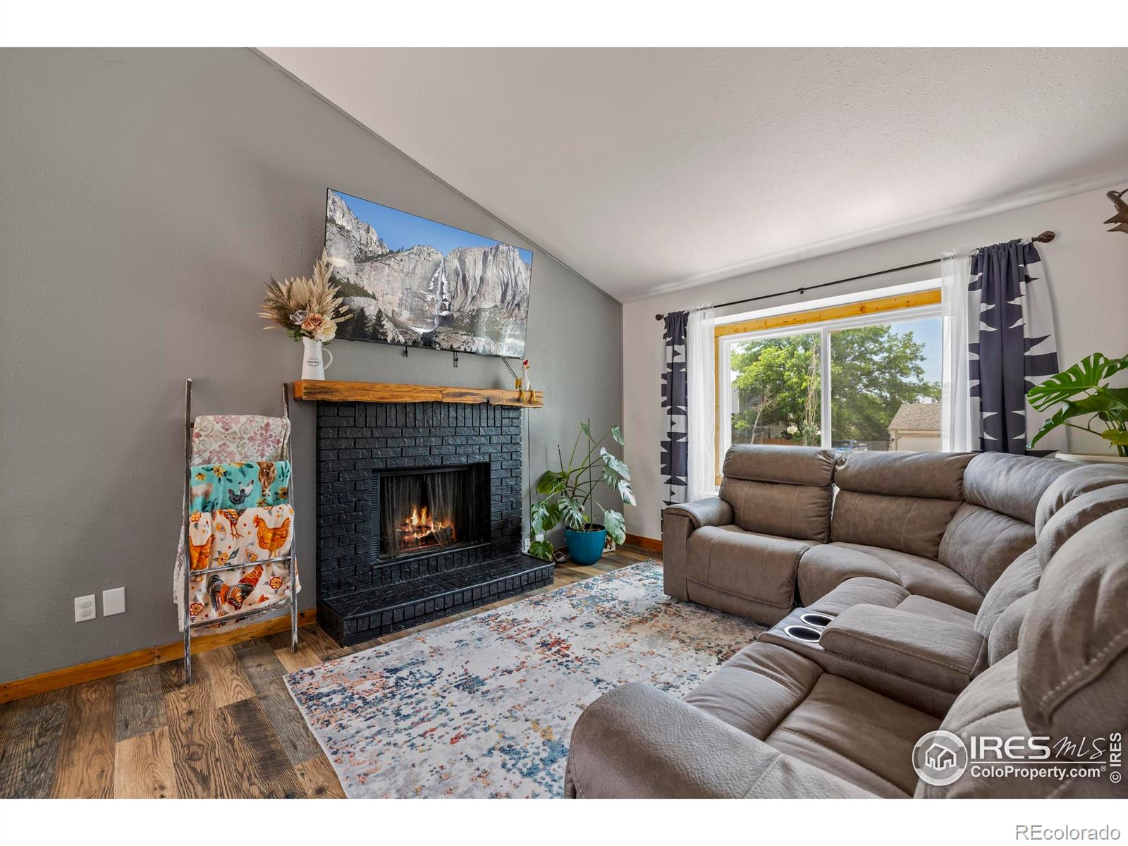 MLS Image #3 for 2821  9th place,loveland, Colorado