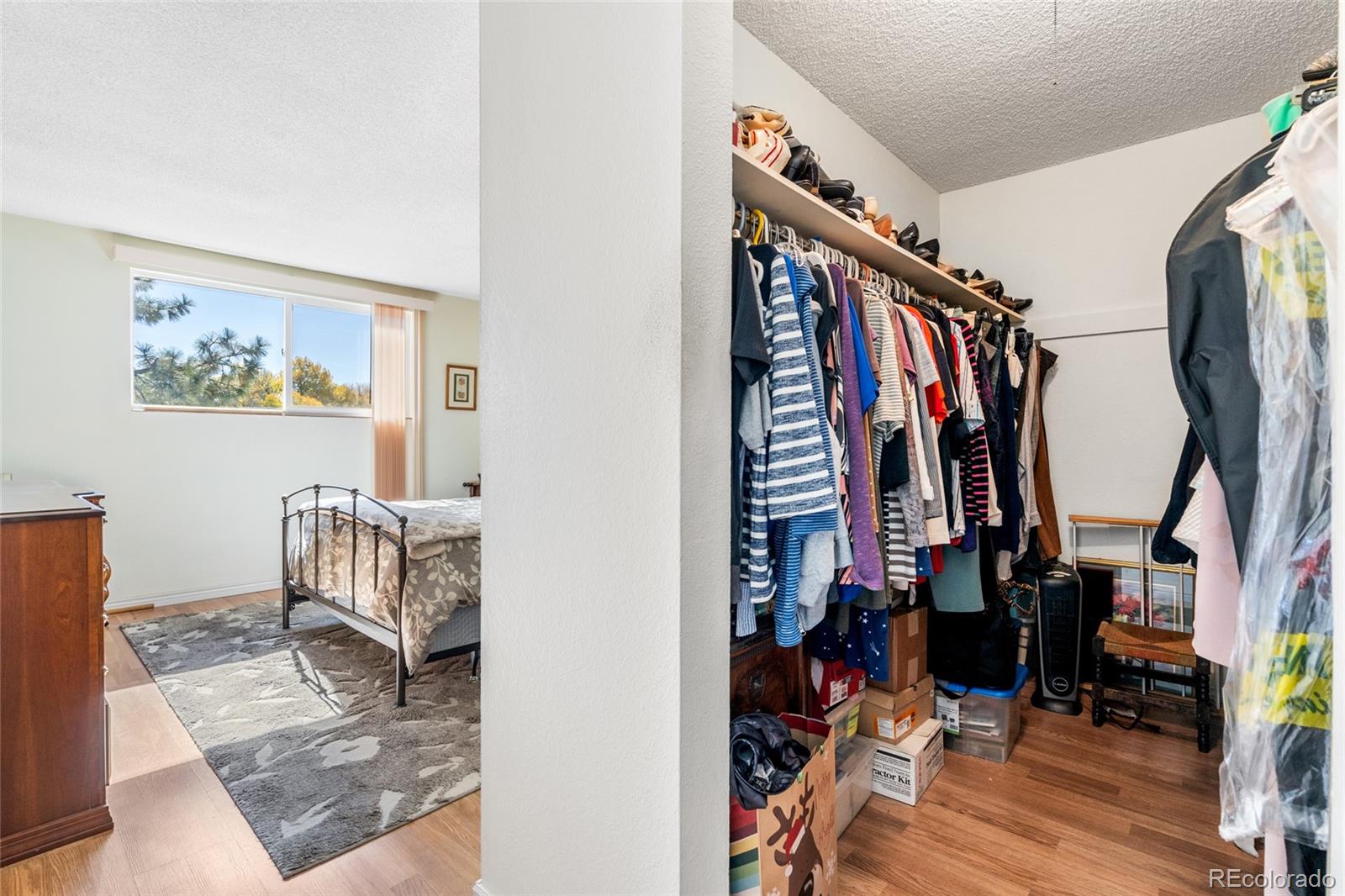 MLS Image #11 for 2325 s linden court,denver, Colorado