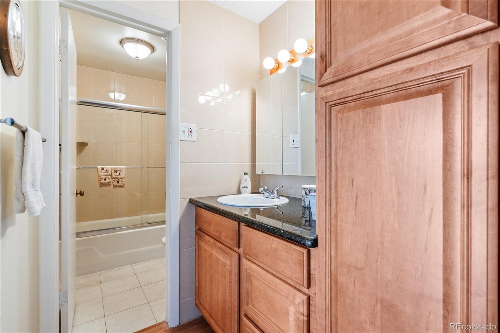 MLS Image #12 for 2325 s linden court,denver, Colorado