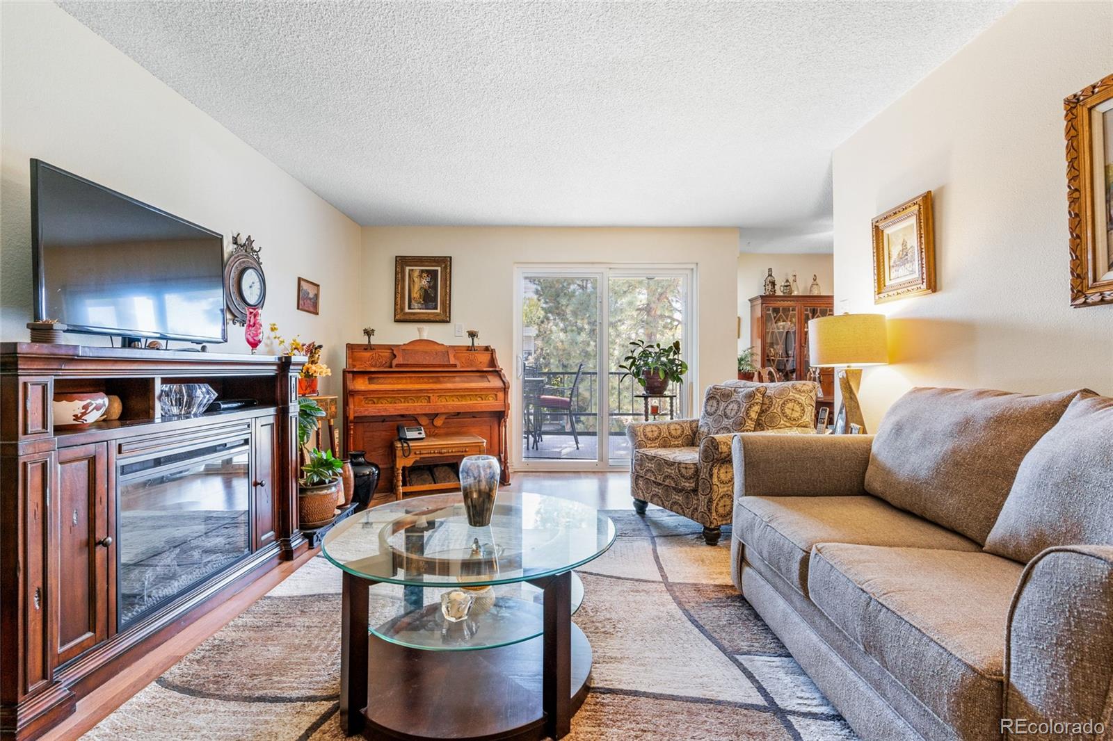 MLS Image #4 for 2325 s linden court,denver, Colorado