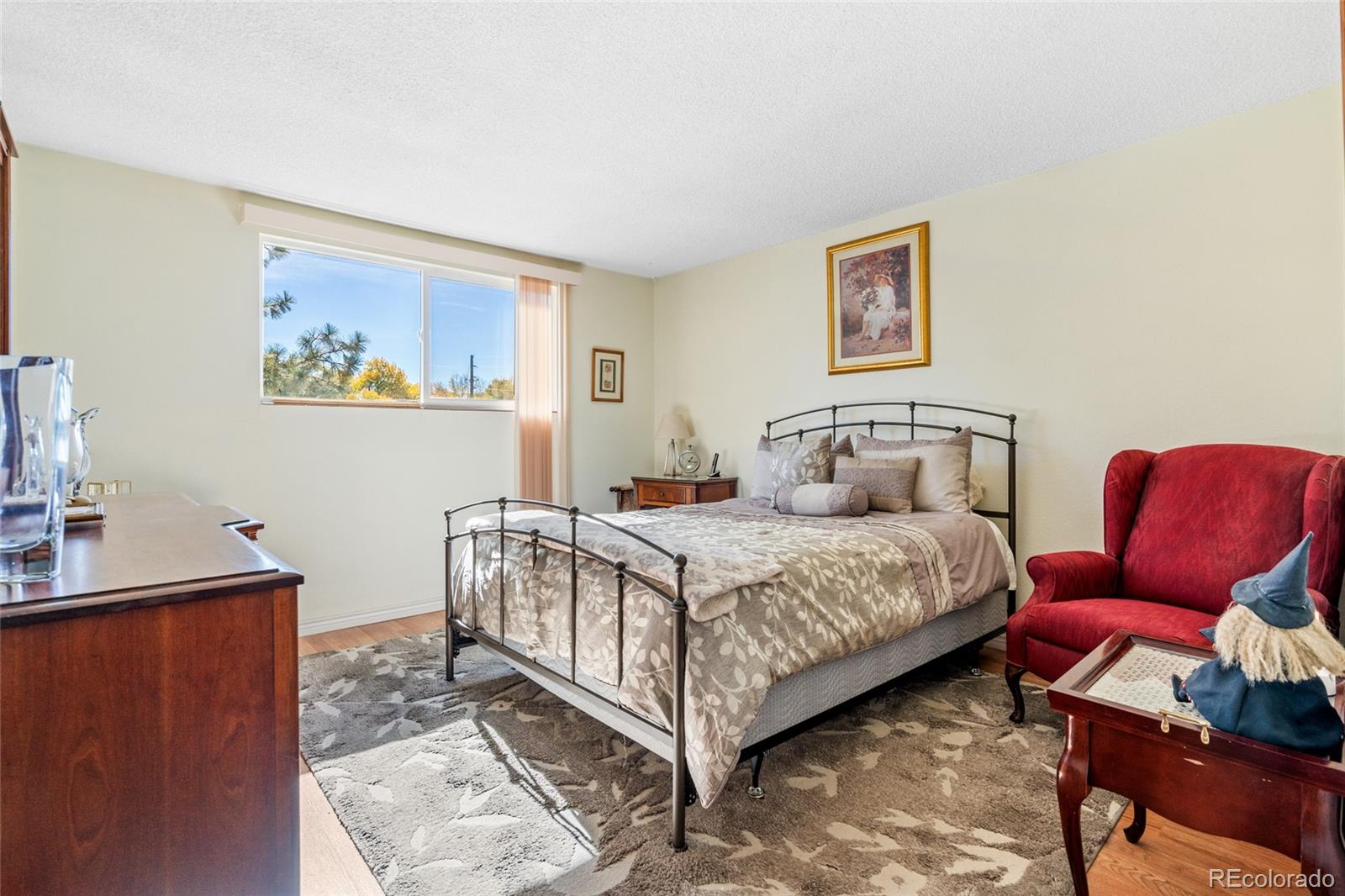 MLS Image #9 for 2325 s linden court,denver, Colorado