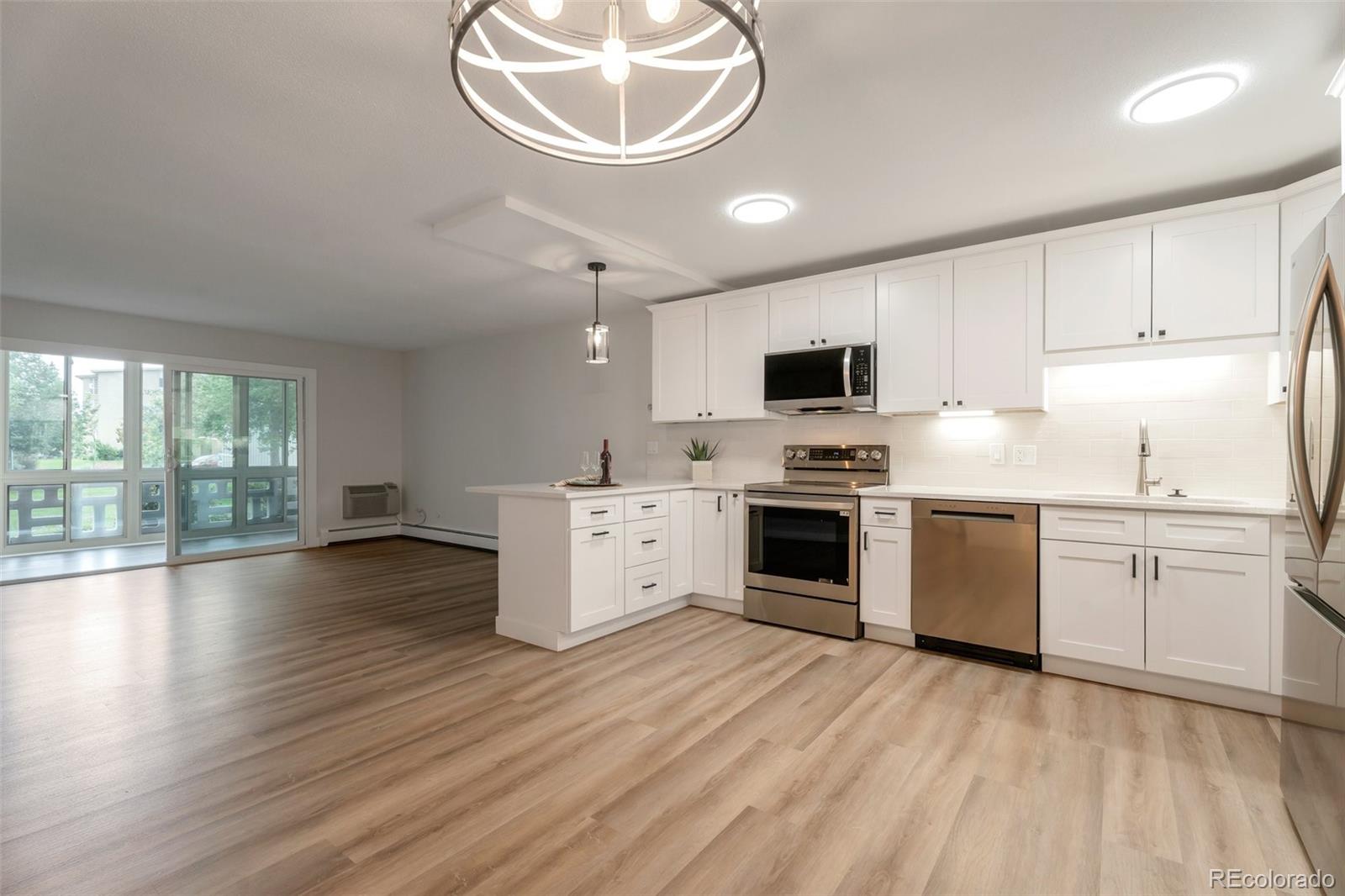 MLS Image #2 for 625 s alton way,denver, Colorado
