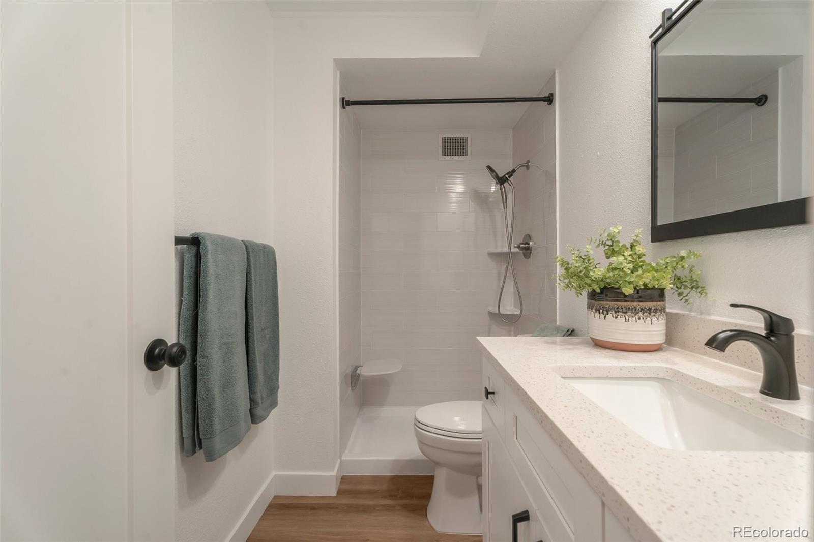 MLS Image #7 for 625 s alton way,denver, Colorado