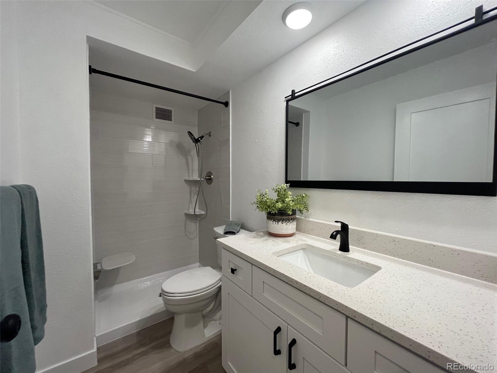 MLS Image #8 for 625 s alton way,denver, Colorado