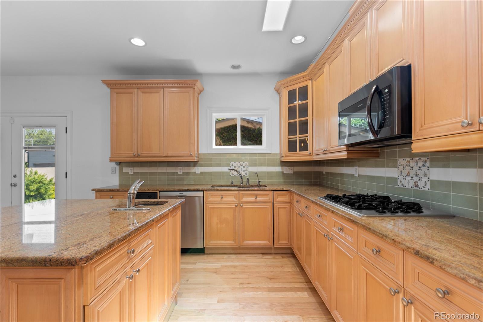 MLS Image #9 for 1172 s steele street,denver, Colorado