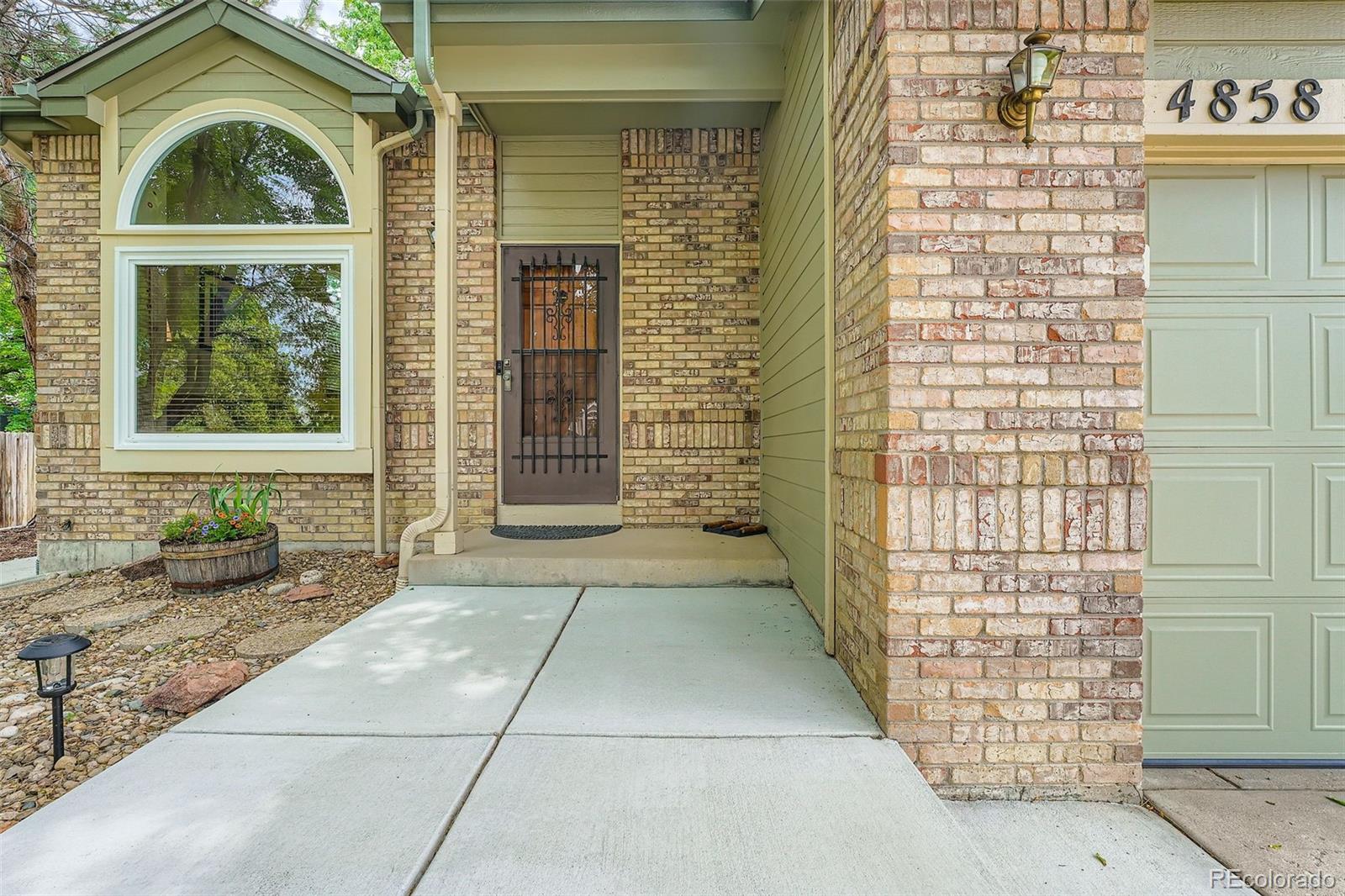 MLS Image #2 for 4858 s queen street,littleton, Colorado