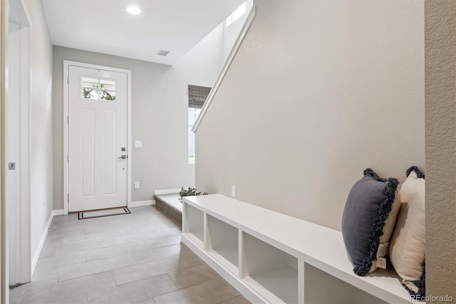 MLS Image #2 for 8883  ramblestone street,highlands ranch, Colorado