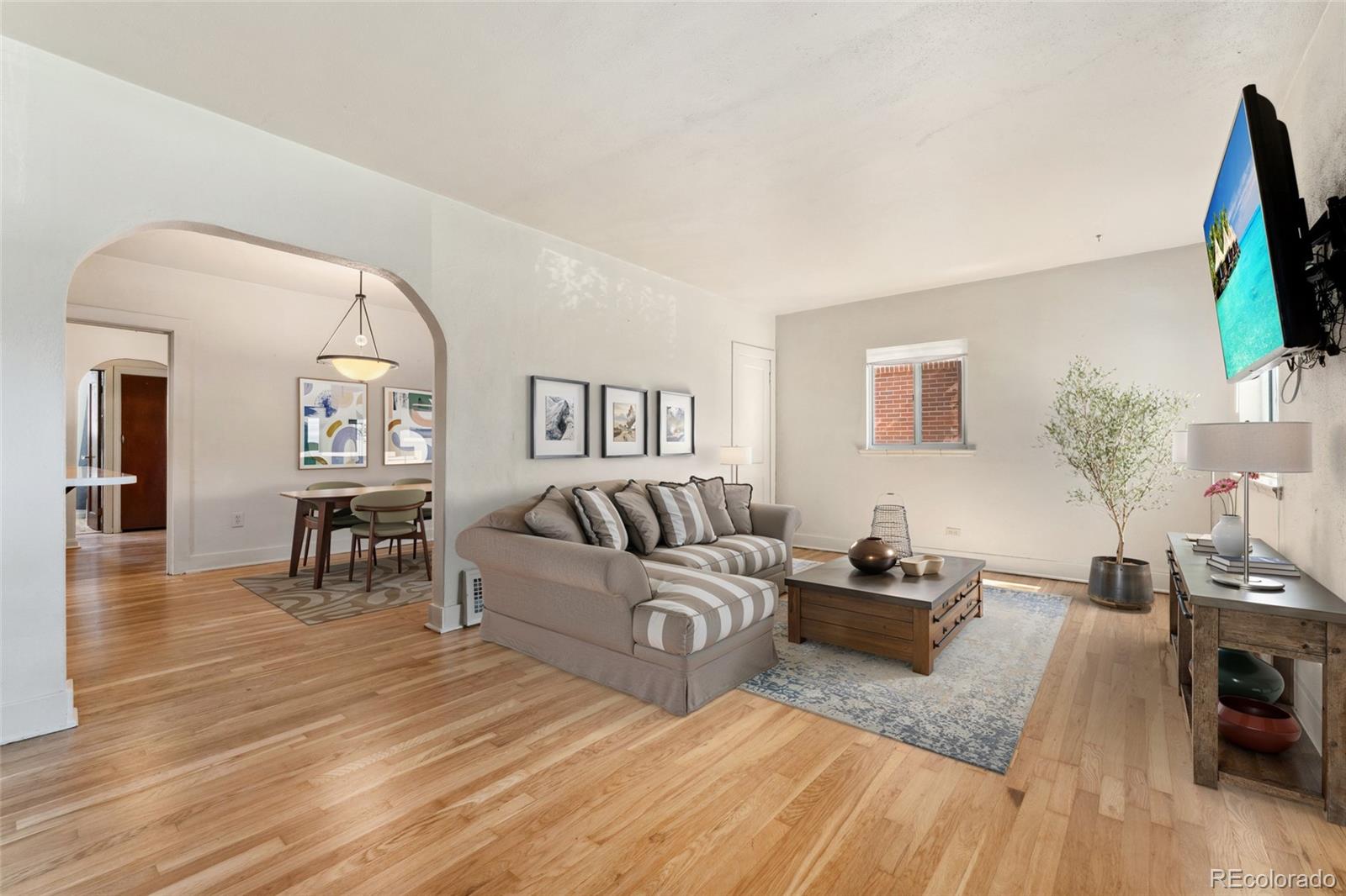MLS Image #4 for 521  harrison street,denver, Colorado