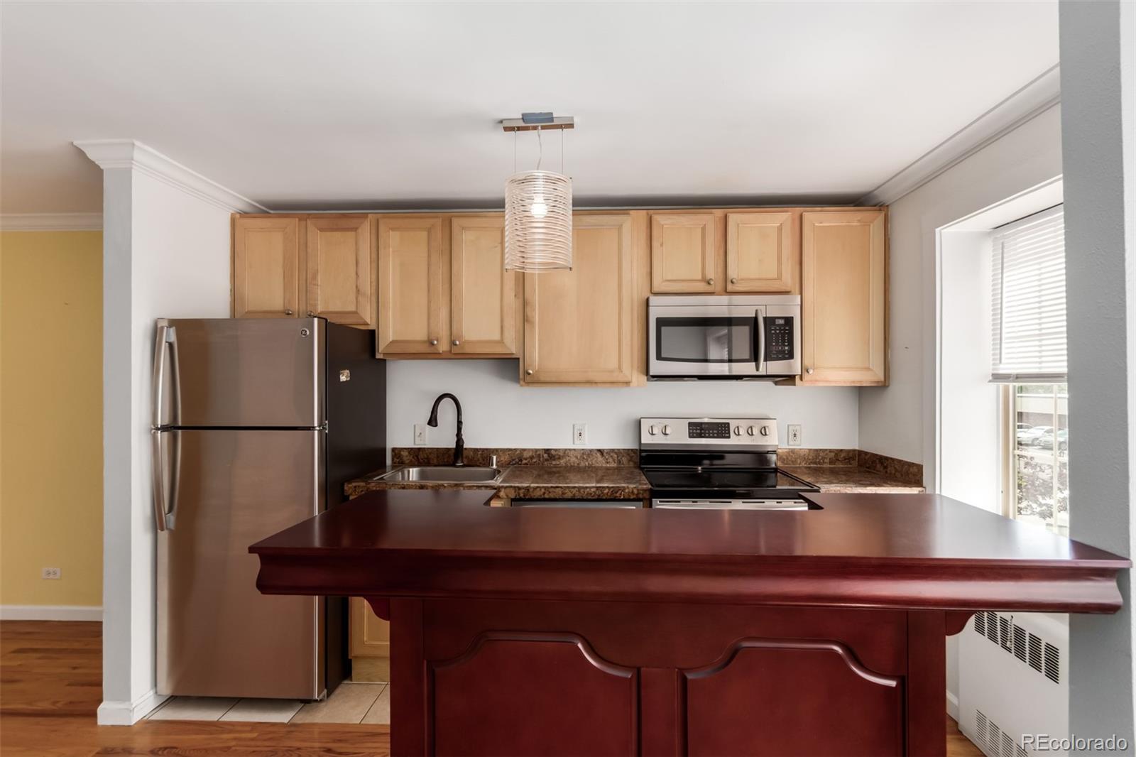MLS Image #10 for 1450  albion street 204,denver, Colorado
