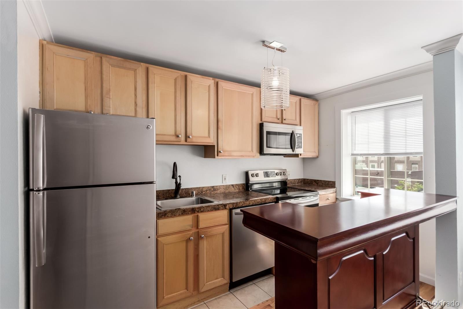 MLS Image #11 for 1450  albion street 204,denver, Colorado