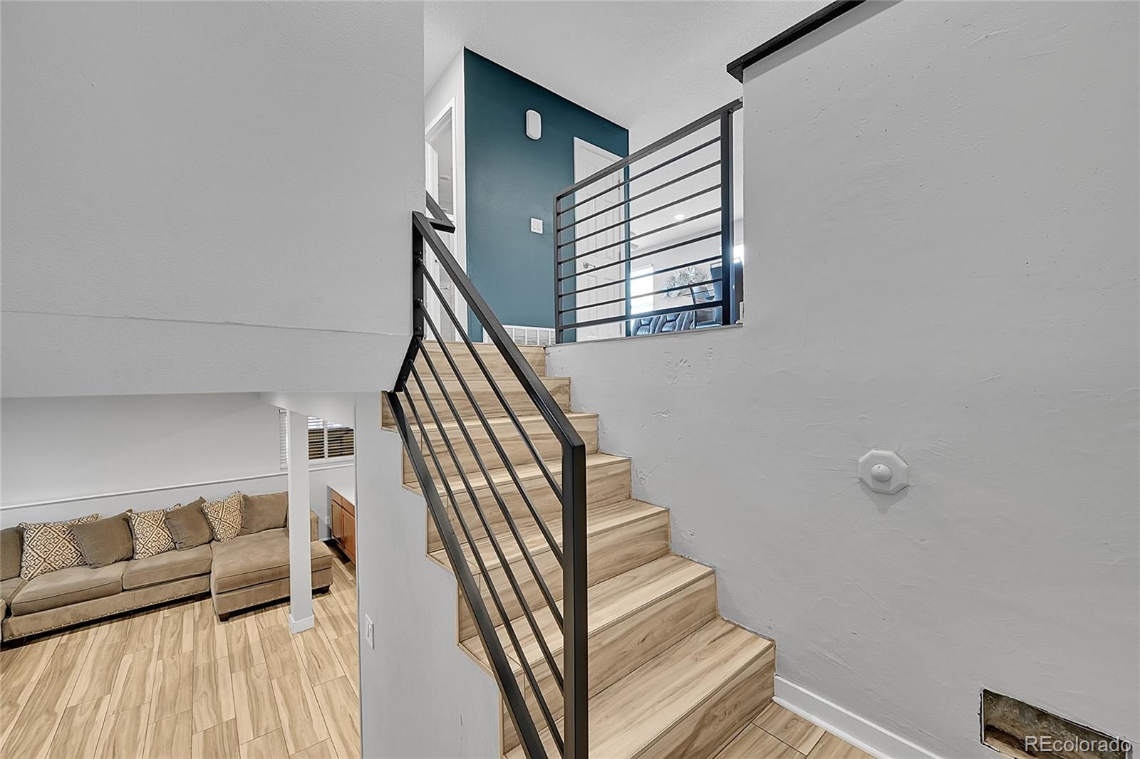 MLS Image #5 for 1922  danube way,aurora, Colorado