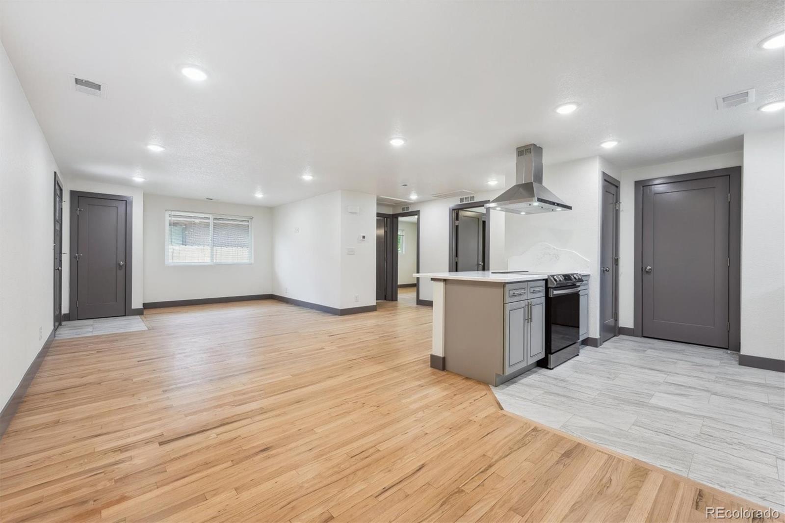 MLS Image #3 for 1112-1112 1/2  krameria street,denver, Colorado