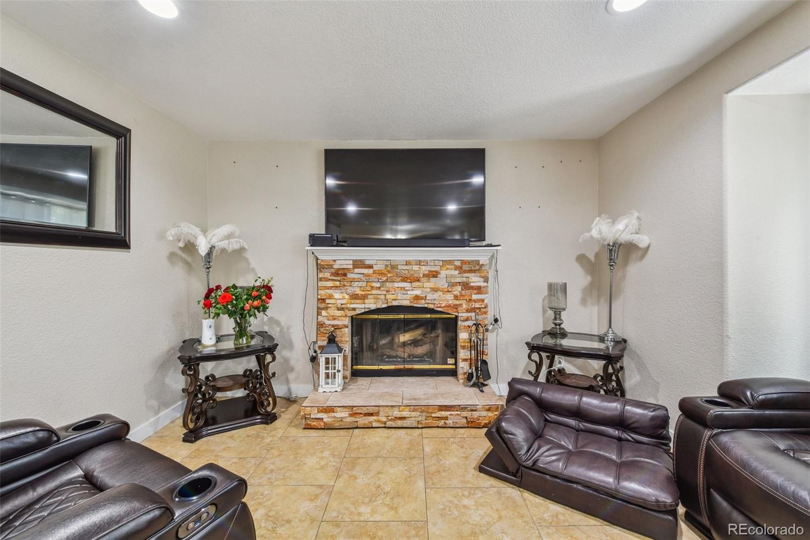 MLS Image #13 for 20651 e 42nd avenue,denver, Colorado