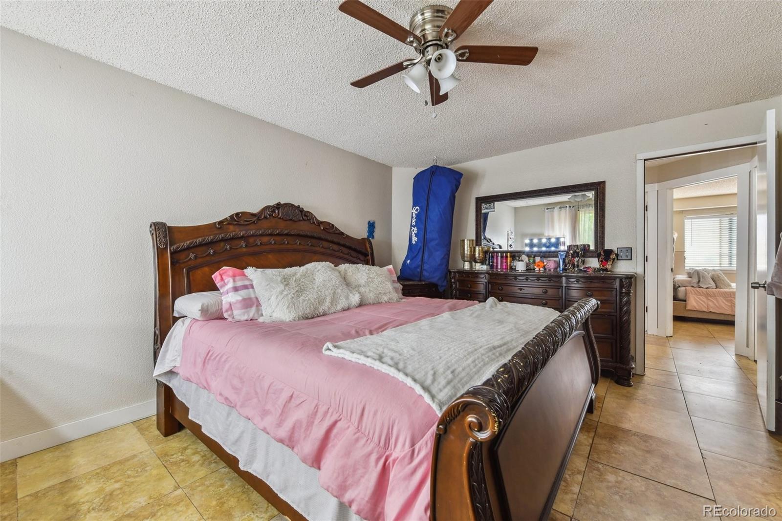 MLS Image #18 for 20651 e 42nd avenue,denver, Colorado