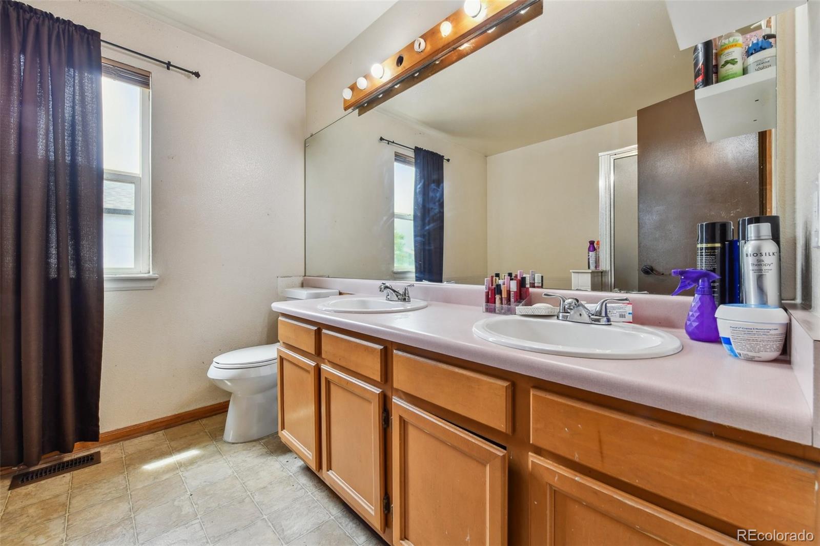 MLS Image #20 for 20651 e 42nd avenue,denver, Colorado