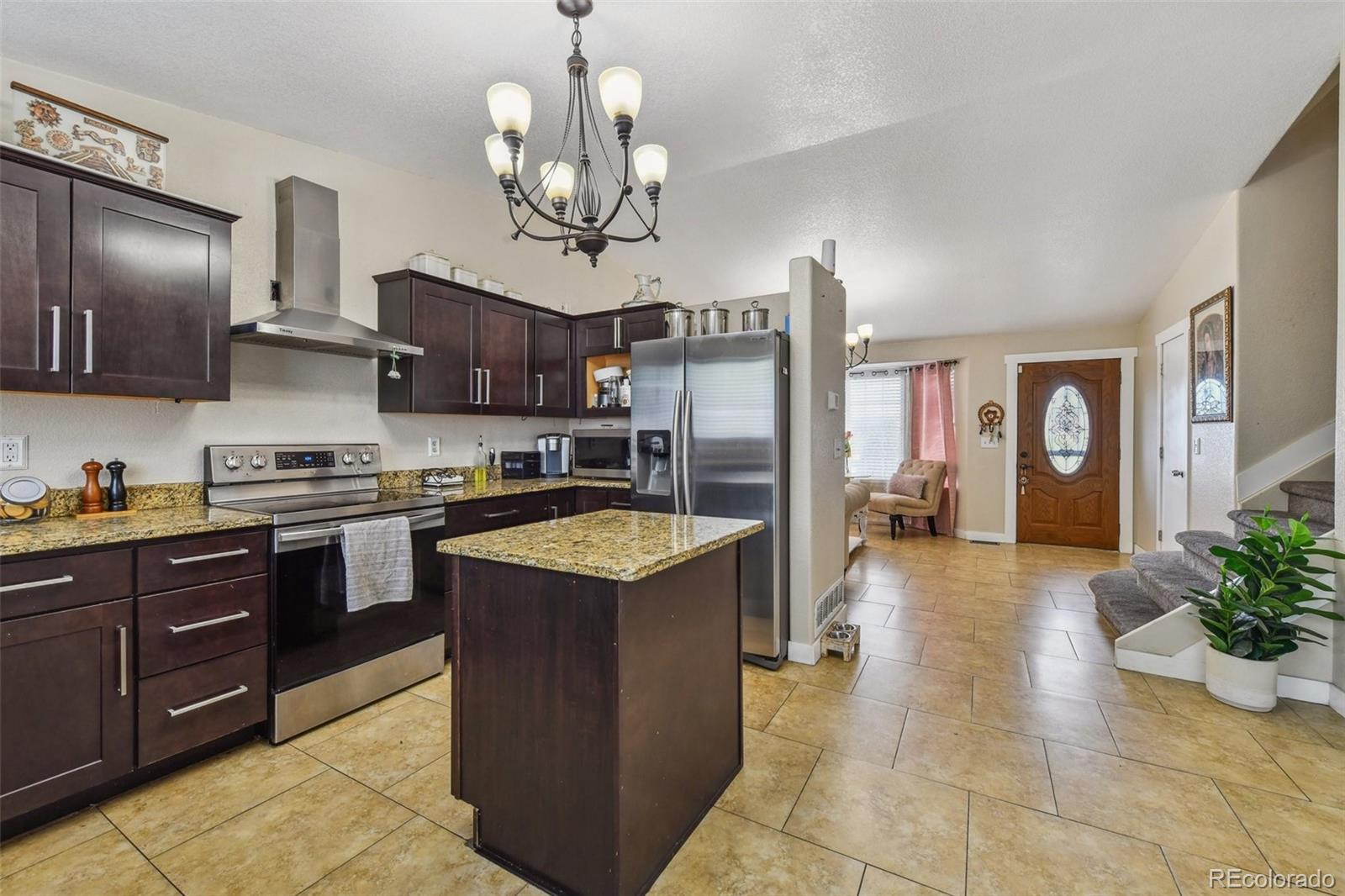 MLS Image #9 for 20651 e 42nd avenue,denver, Colorado
