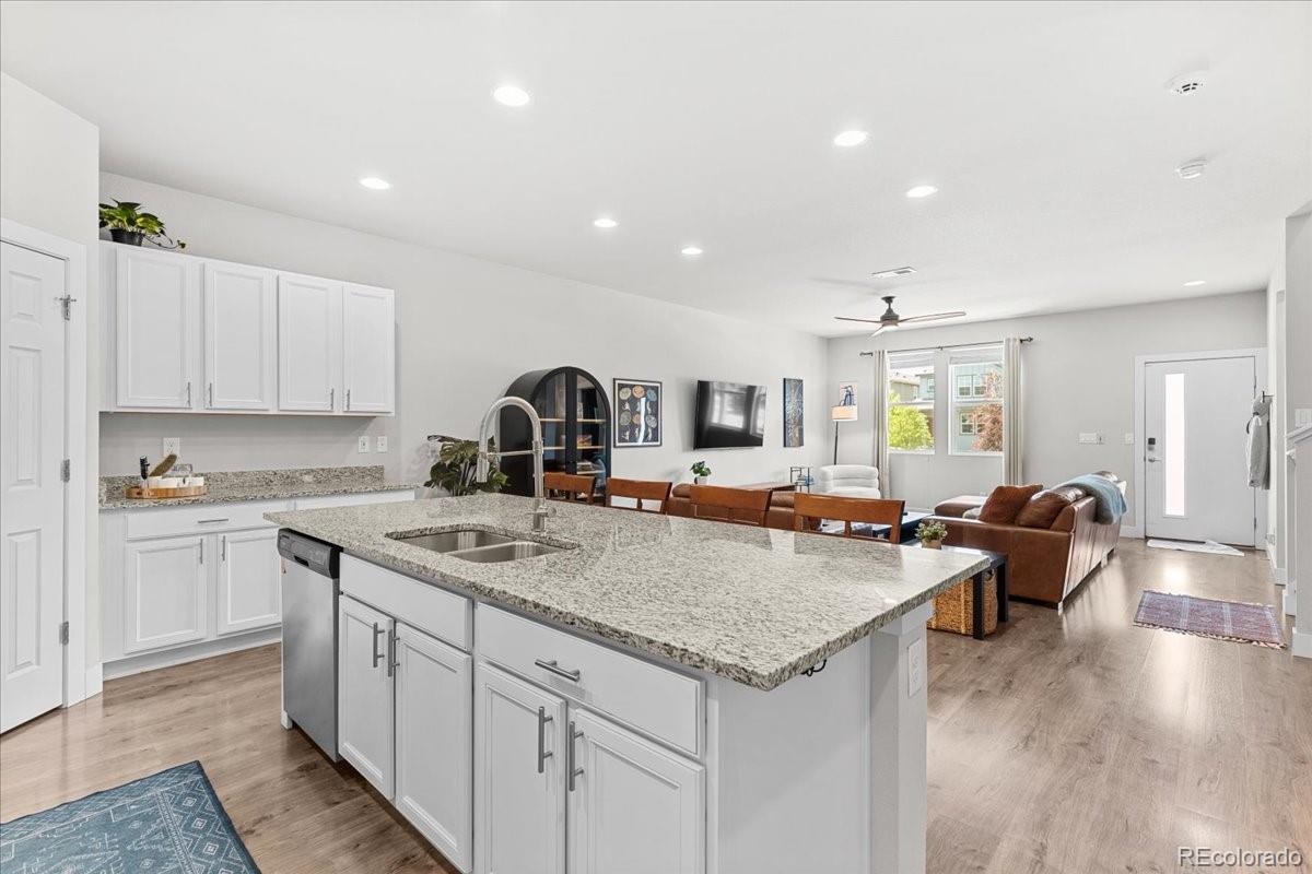 MLS Image #18 for 4774  kittredge street,denver, Colorado