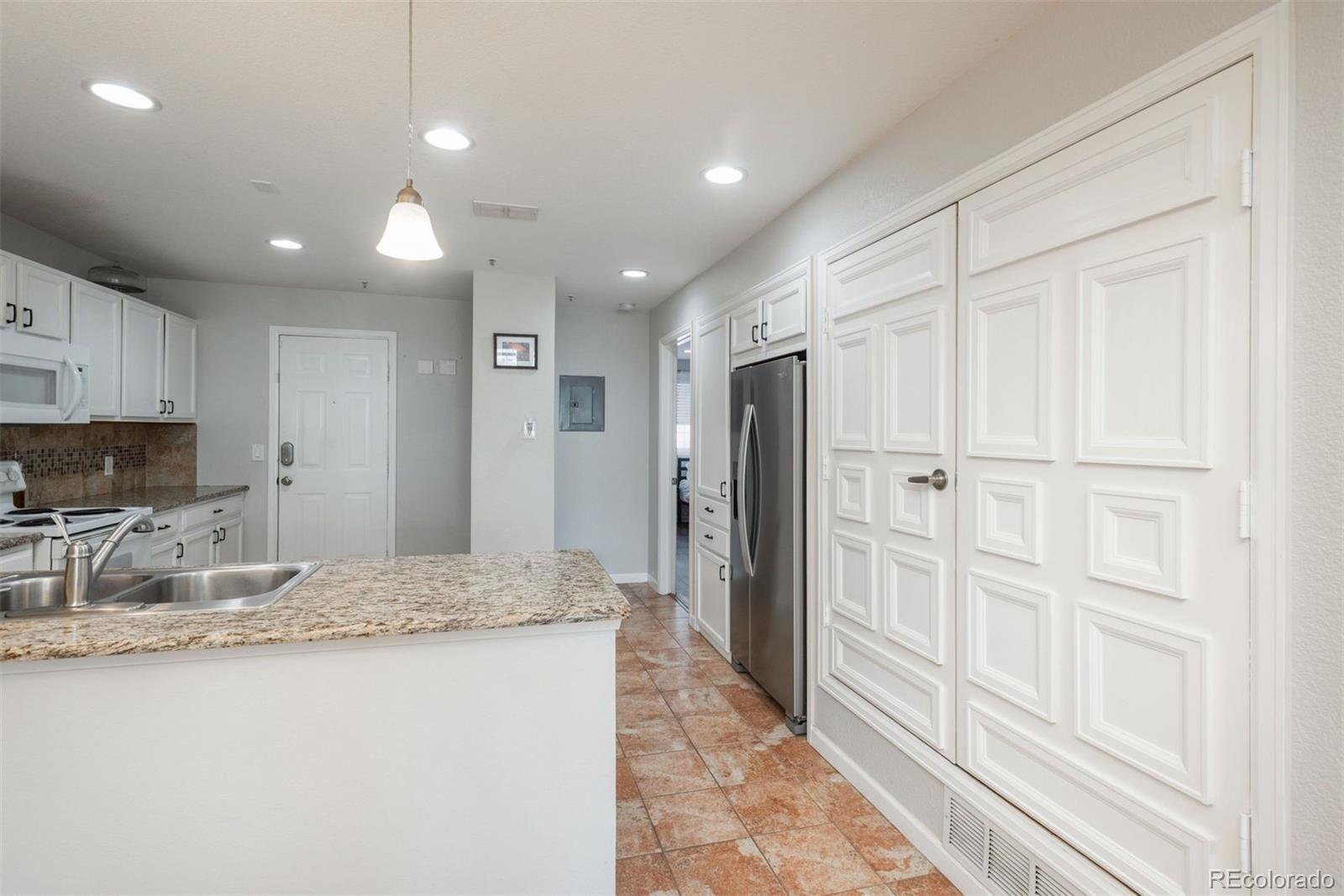 MLS Image #3 for 12281 e tennessee drive,aurora, Colorado