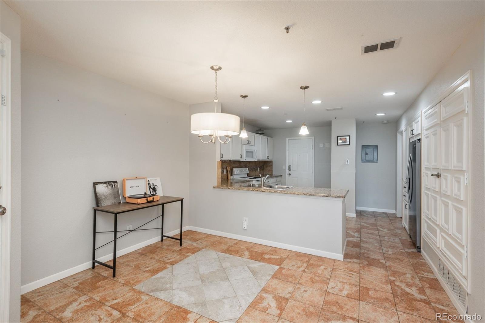 MLS Image #5 for 12281 e tennessee drive,aurora, Colorado