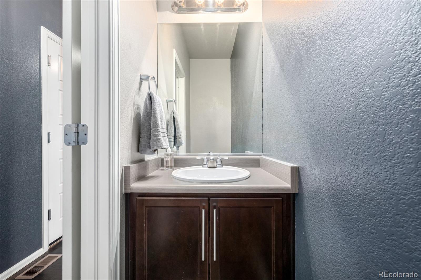 MLS Image #16 for 10221  nucla street,commerce city, Colorado