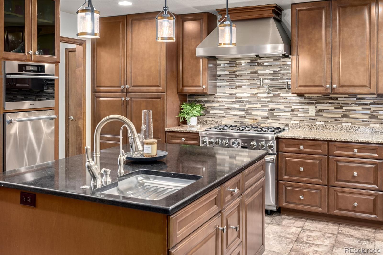 MLS Image #11 for 8696 w iliff avenue,lakewood, Colorado