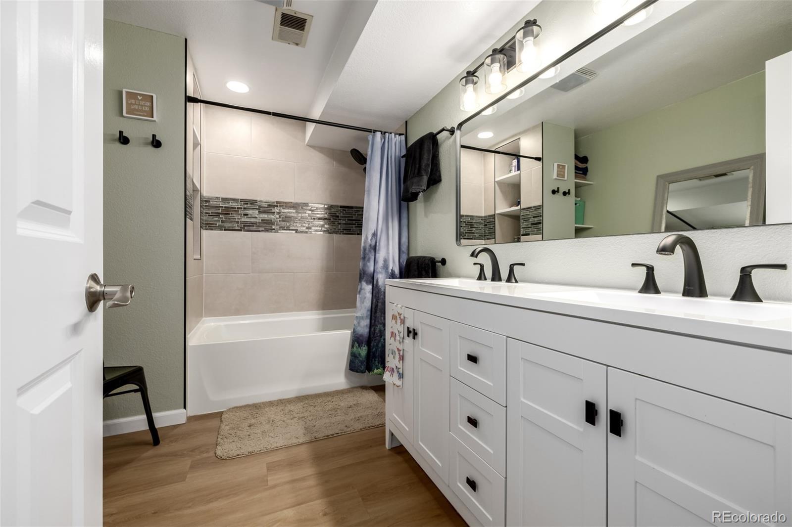 MLS Image #19 for 8696 w iliff avenue,lakewood, Colorado
