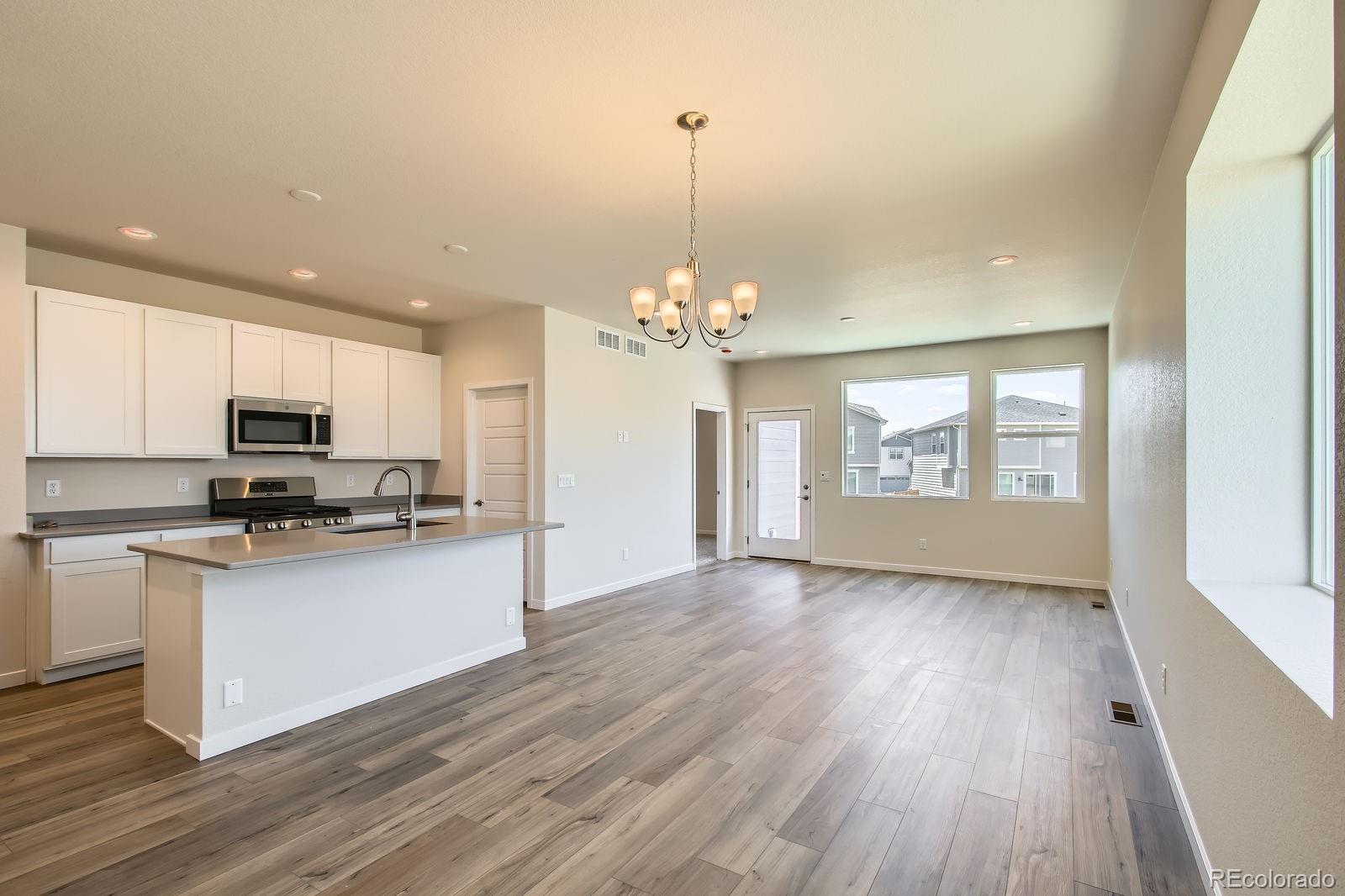 MLS Image #12 for 9085  rifle street,commerce city, Colorado