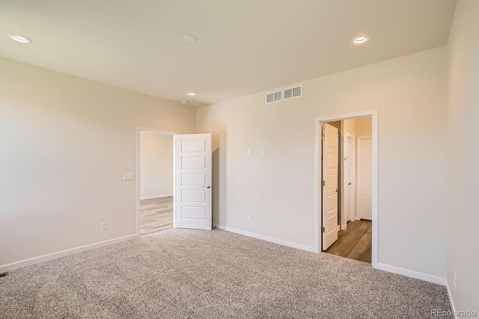 MLS Image #15 for 9085  rifle street,commerce city, Colorado