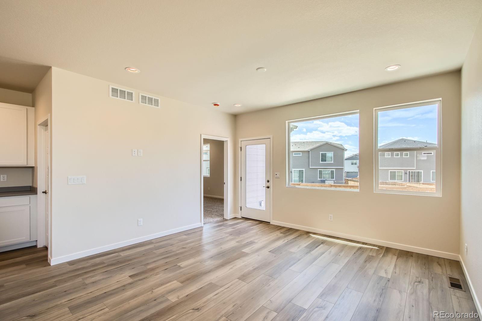 MLS Image #6 for 9085  rifle street,commerce city, Colorado
