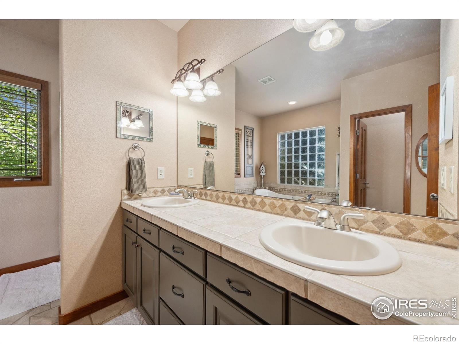 MLS Image #17 for 2156  meander road,windsor, Colorado
